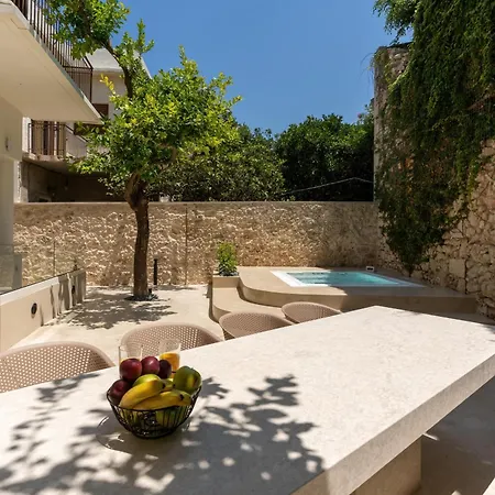 Lemon Garden Villa